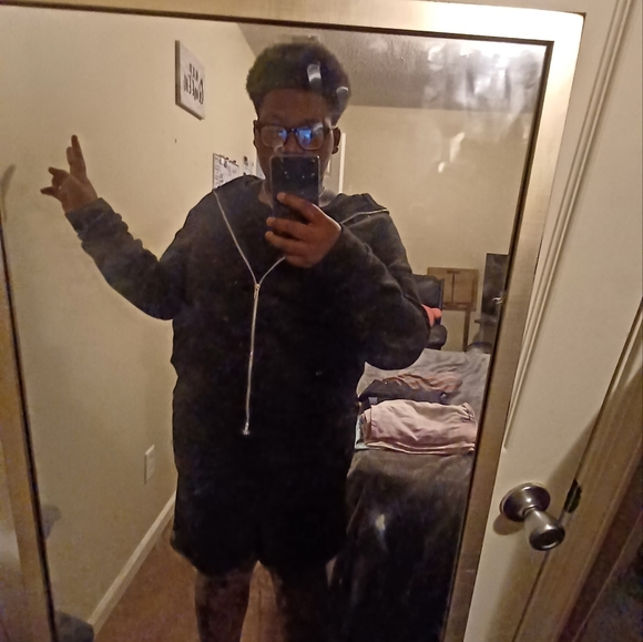 Me🩶 - Picture 3 of 4